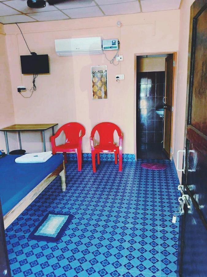ホテル Blue Bird Residency Lakshmanpur 部屋 写真