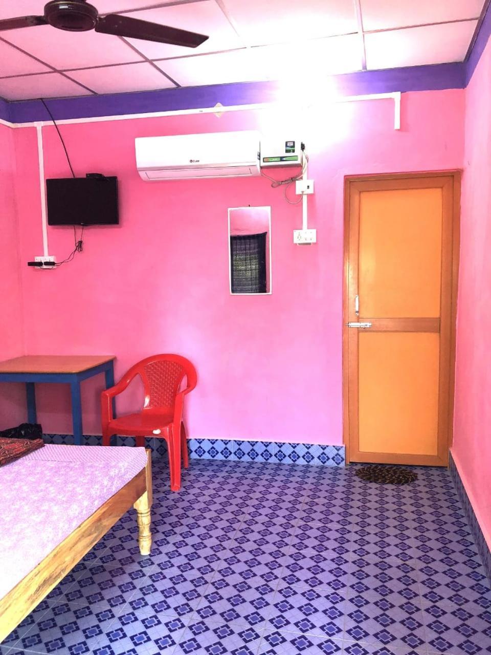 ホテル Blue Bird Residency Lakshmanpur エクステリア 写真
